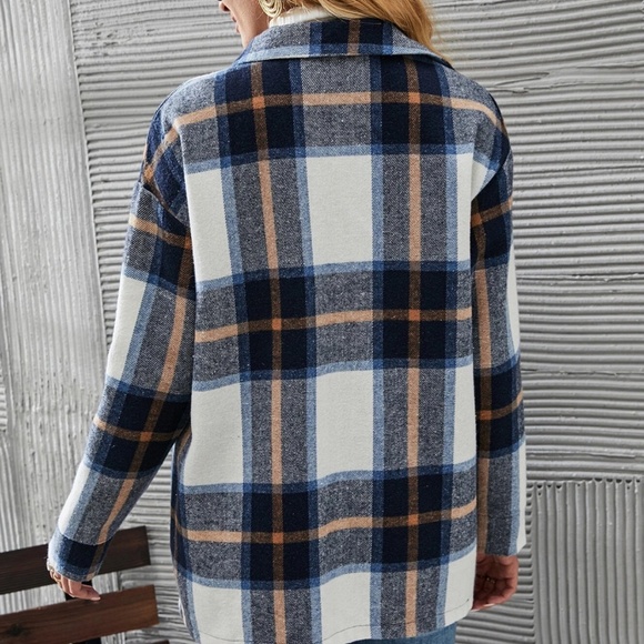 Cozy Plaid Button Down Oversized Jacket Shacket - Picture 4 of 8